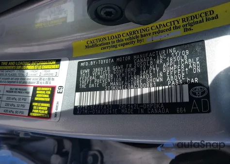 2010 Toyota Matrix z USA, uszkodzony, nr VIN 2T1KU4EE0AC300881